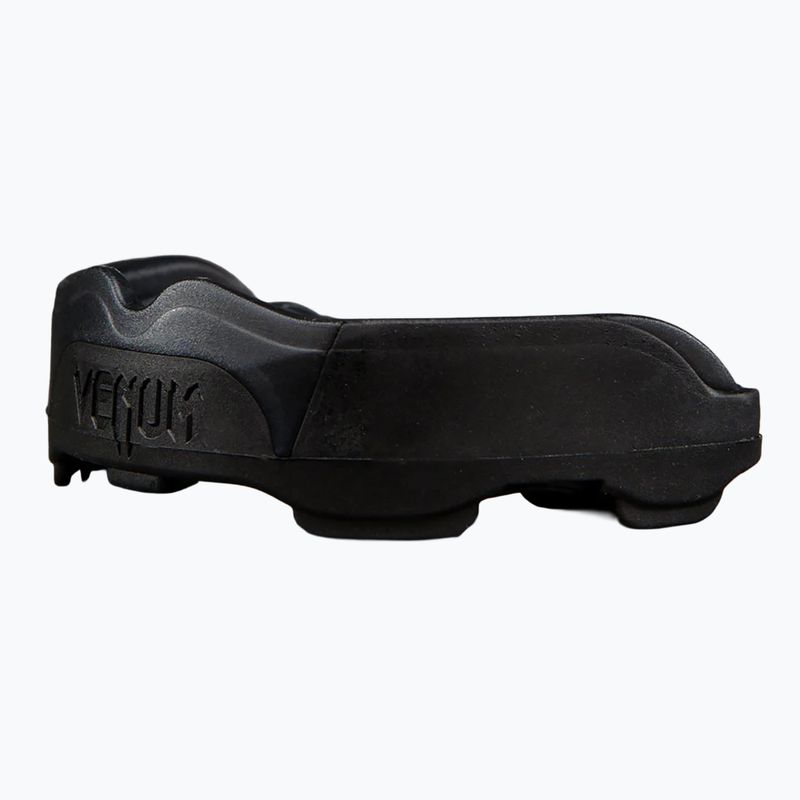 Ochraniacz szczęki Venum Predator Mouthguard black/black/red 3