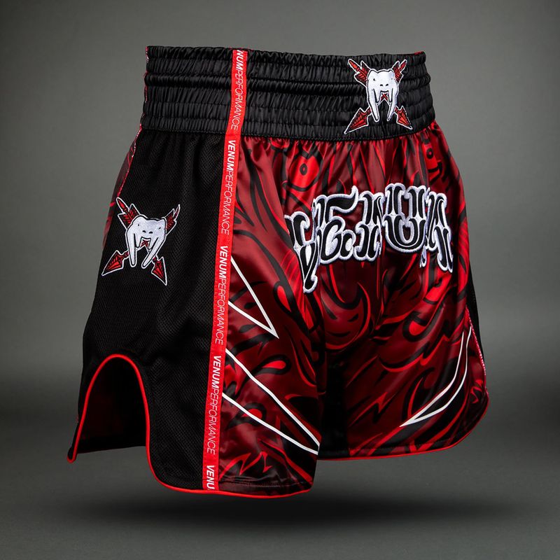 Spodenki treningowe męskie Venum Wolf Atak Muay Thai Shorts black/red 3
