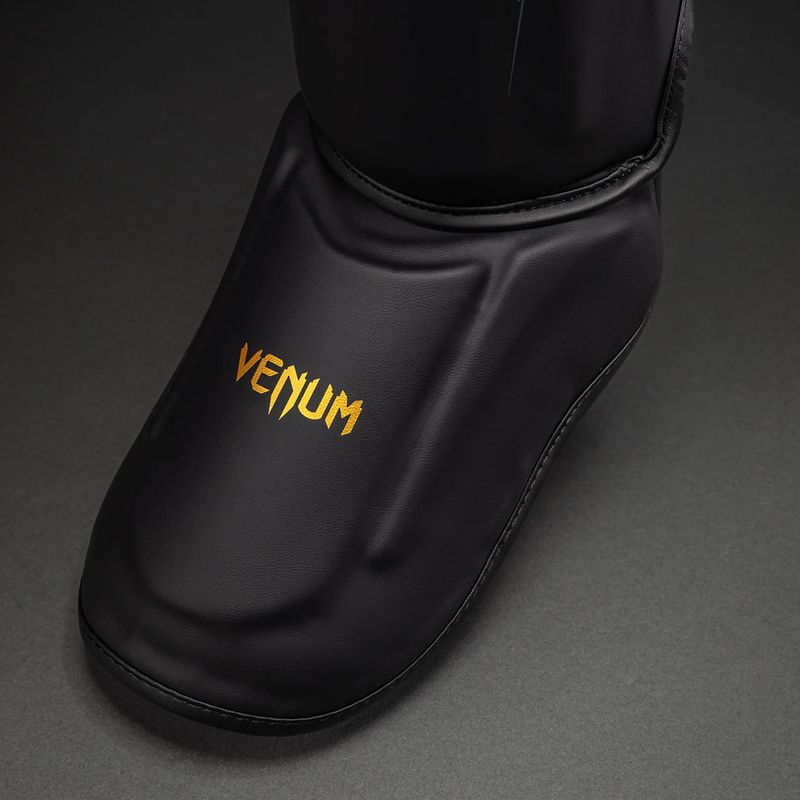 Ochraniacze piszczeli i stóp Venum Streamline Shin black/gold 3