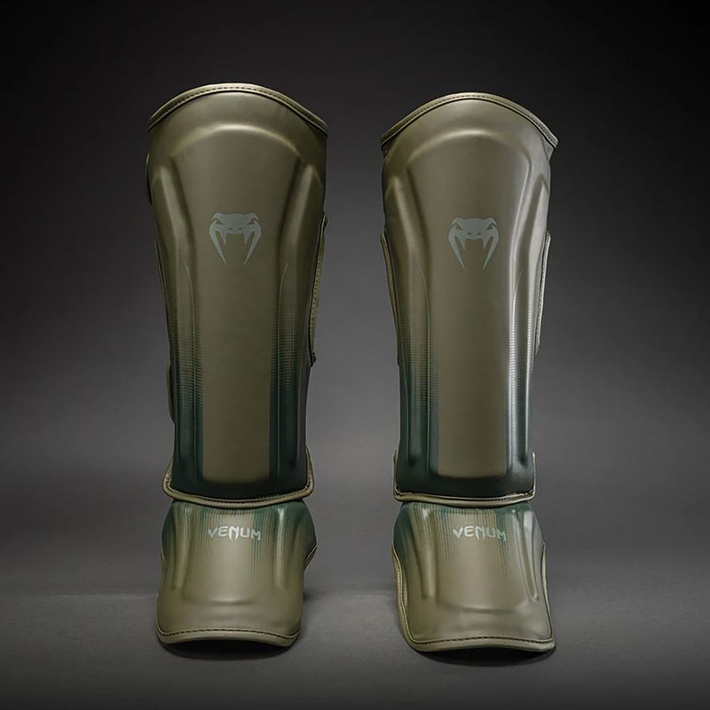 Ochraniacze piszczeli i stóp Venum Stealth Shin khaki/dark green 2