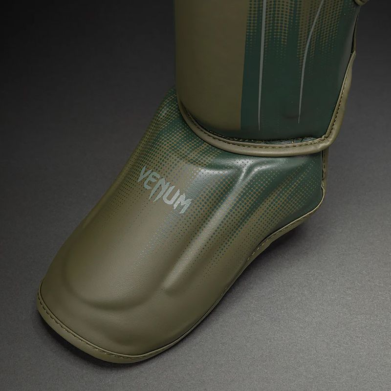 Ochraniacze piszczeli i stóp Venum Stealth Shin khaki/dark green 3