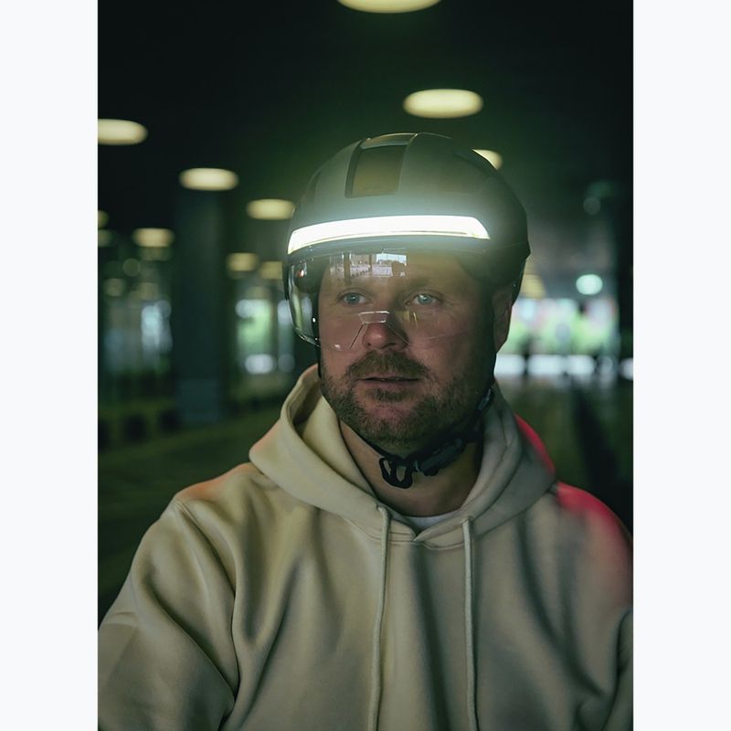 Kask rowerowy z kierunkowskazami ABUS Hyp-E volcano titan 9