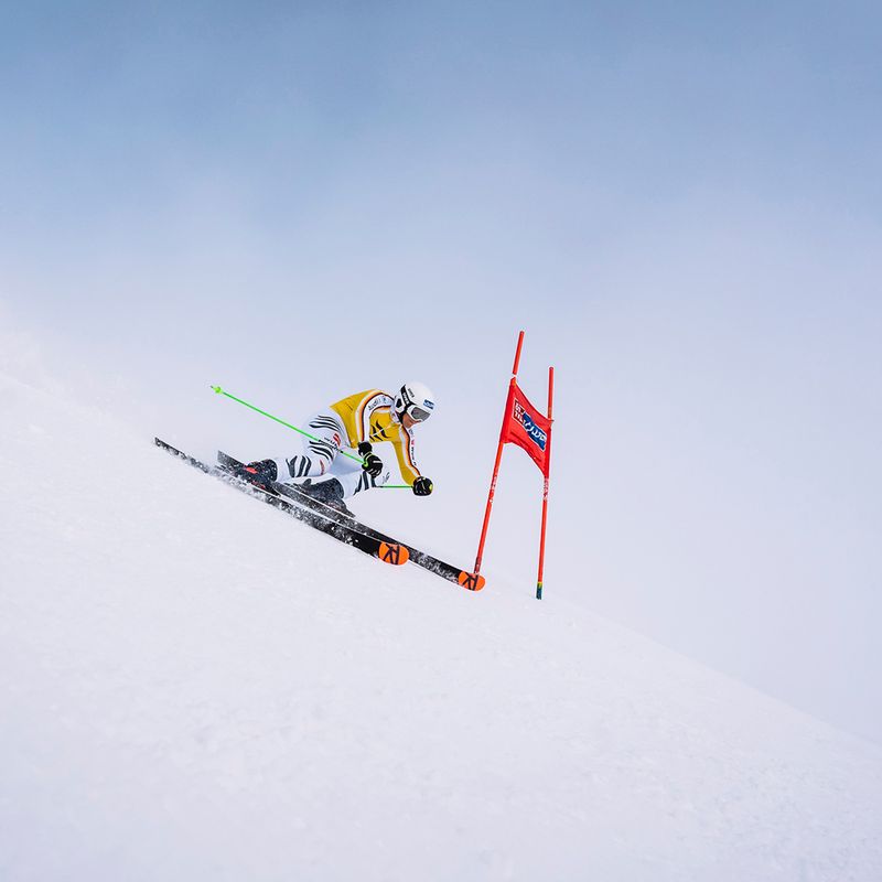 Kask narciarski UVEX Invictus all white 10