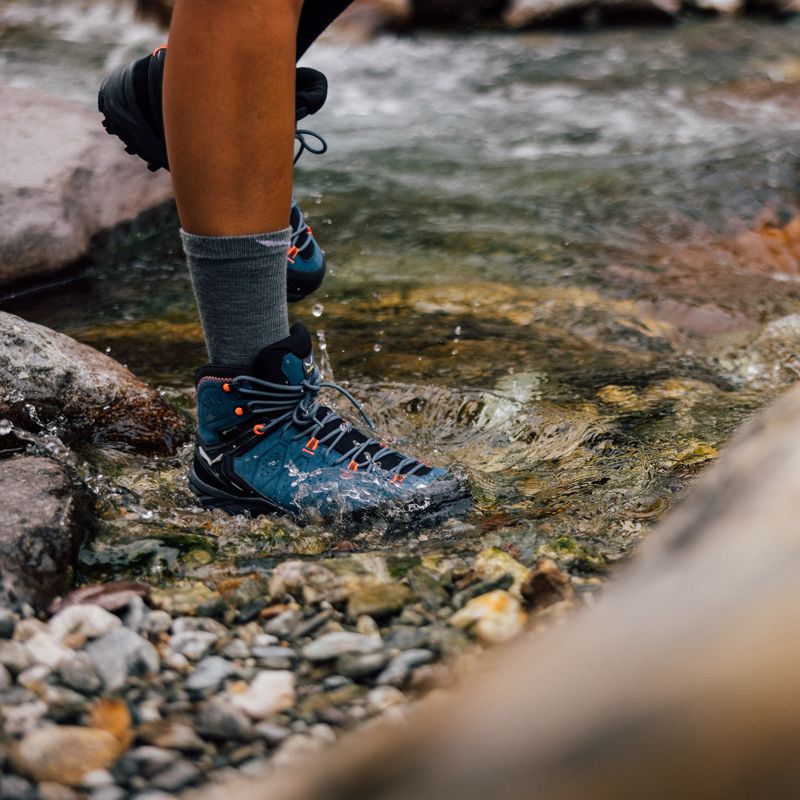 Buty trekkingowe damskie Salewa Alp Trainer 2 Mid GTX java blue/fluo coral 13