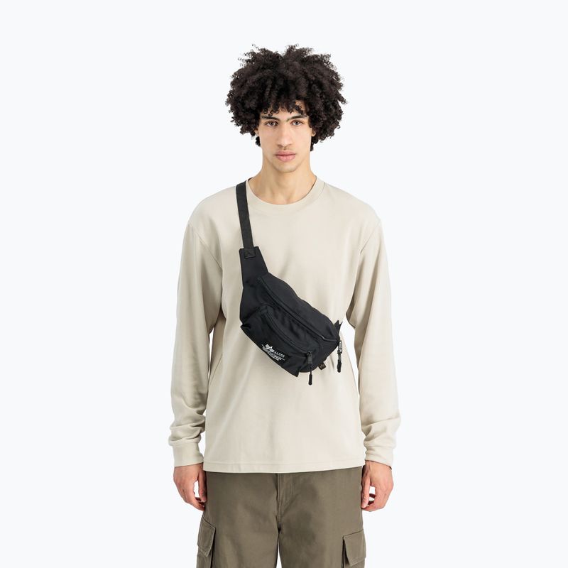 Saszetka nerka Alpha Industries Big Waist black 4