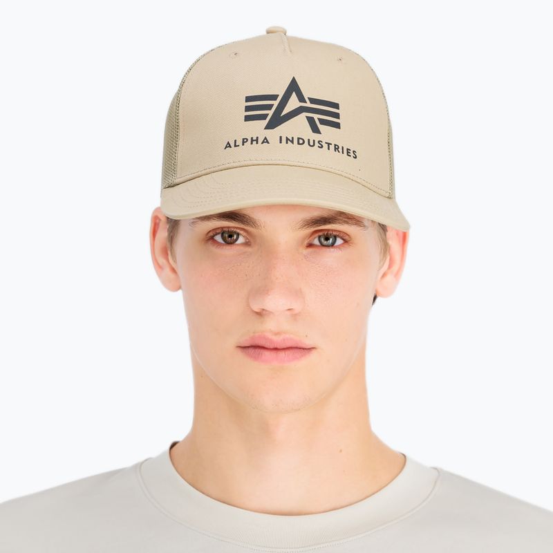Czapka z daszkiem męska Alpha Industries Basic Trucker sand 3