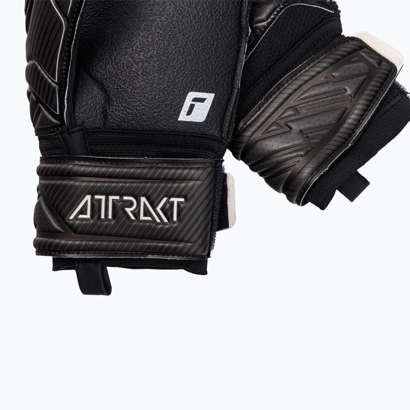 Rękawice bramkarskie Reusch Attrakt Resist Finger Support 2022 black 4