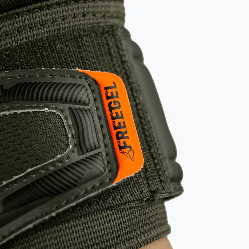 Rękawice bramkarskie dziecięce Reusch Attrakt Freegel Silver desert green/shock orange/black 10