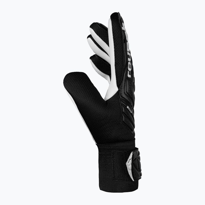 Rękawice bramkarskie Reusch Attrakt Starter Solid black 4