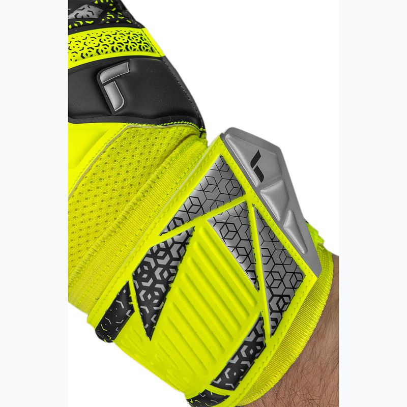 Rękawice bramkarskie Reusch Attrakt Solid safety yellow/silver 7