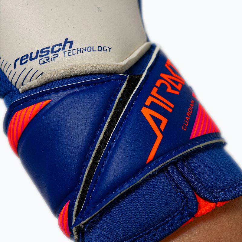 Rękawice bramkarskie Reusch Attrakt Gold X Guardian sharp blue/white/shocking orange 8
