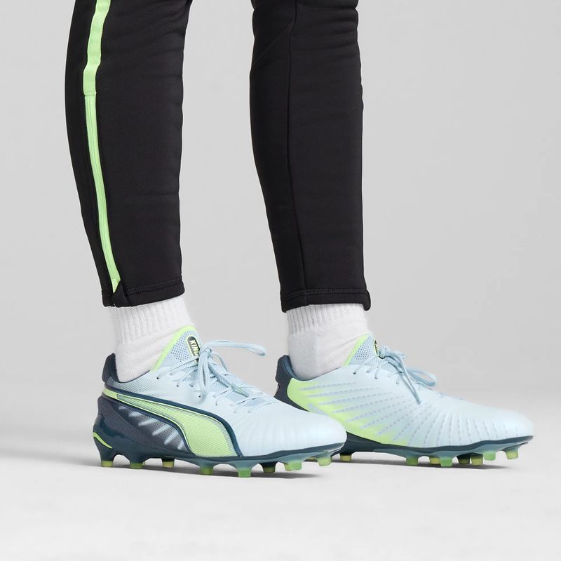 Buty piłkarskie PUMA King Ultimate FG/AG frosted dew/fizzy apple 9