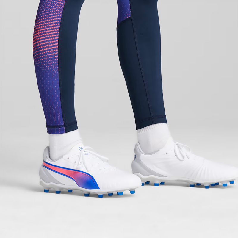 Buty piłkarskie PUMA King Match FG/AG puma white/bluemazing/flat light grey/sunset glow 14