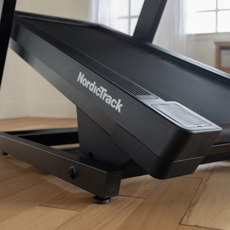 Bieżnia elektryczna NordicTrack X16 black 12