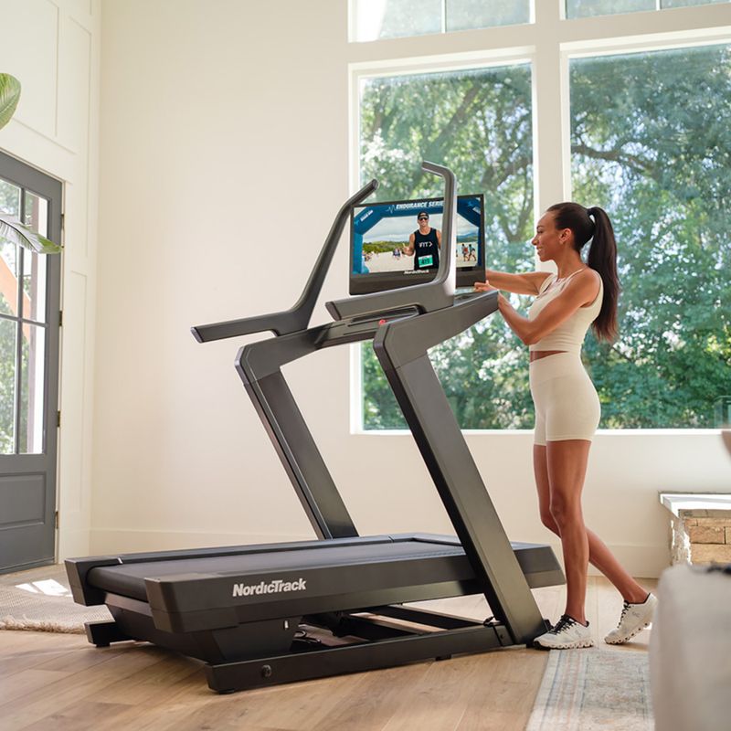 Bieżnia elektryczna NordicTrack X24 black 13