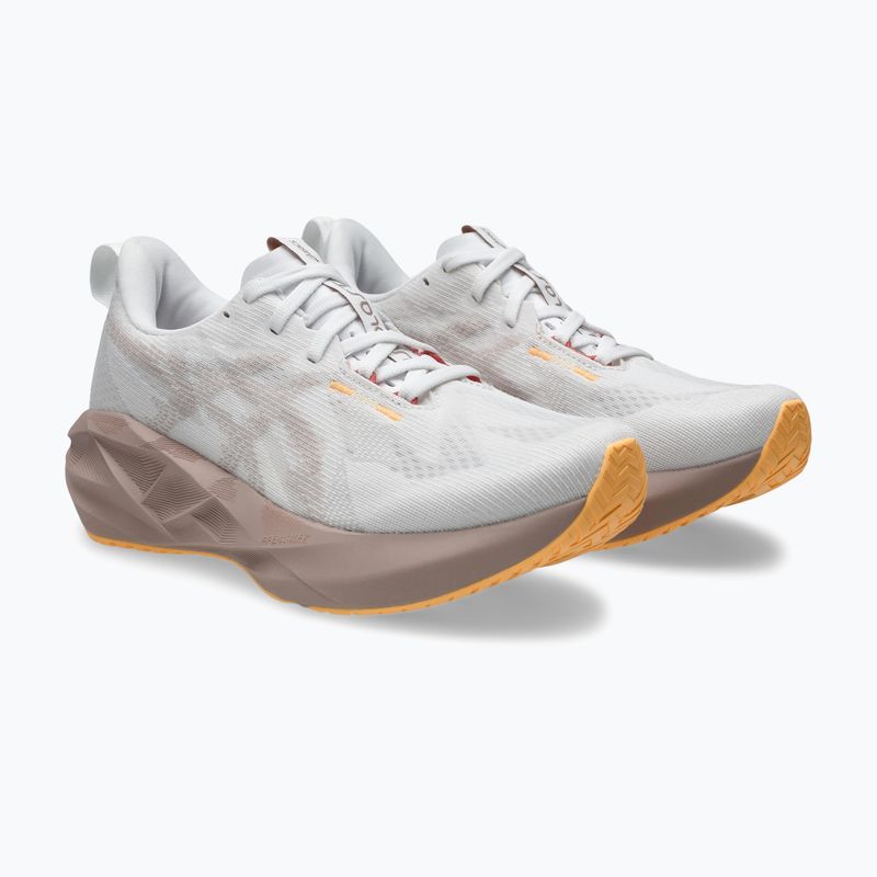Buty do biegania damskie ASICS Novablast 5 white/fawn 3