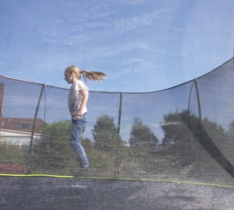 Trampolina ogrodowa EXIT Silhouette 305 cm czarna 12