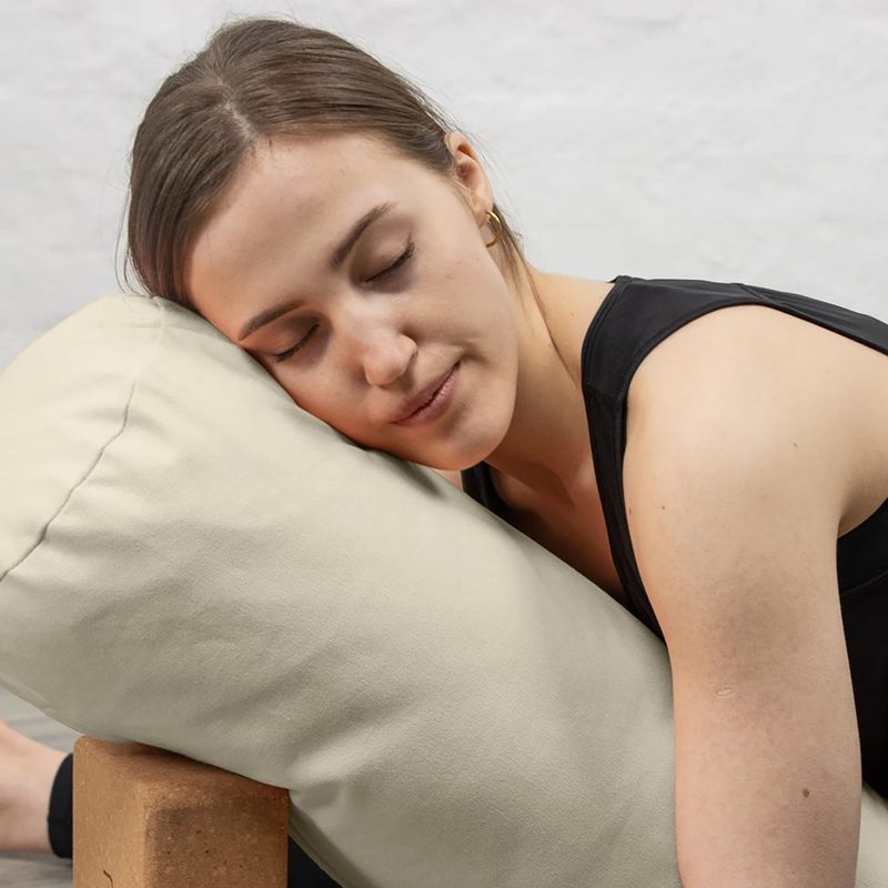 Wałek do jogi Myga beżowy 5