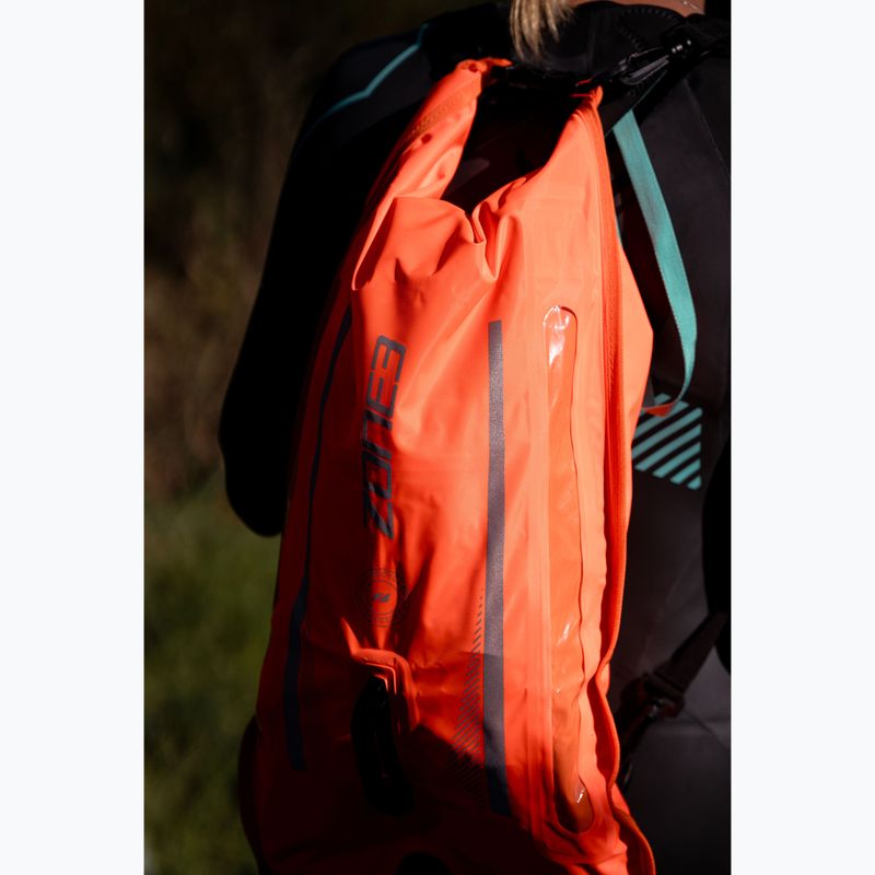 Bojka asekuracyjna ZONE3 Safety Buoy/Dry Bag Recycled 2 Led Light 28 l Backpack hi-vis orange 2