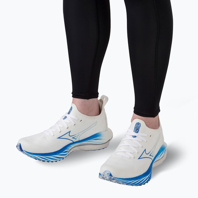 Buty do biegania damskie Mizuno Wave Neo Wind white/silver/peace blue 16