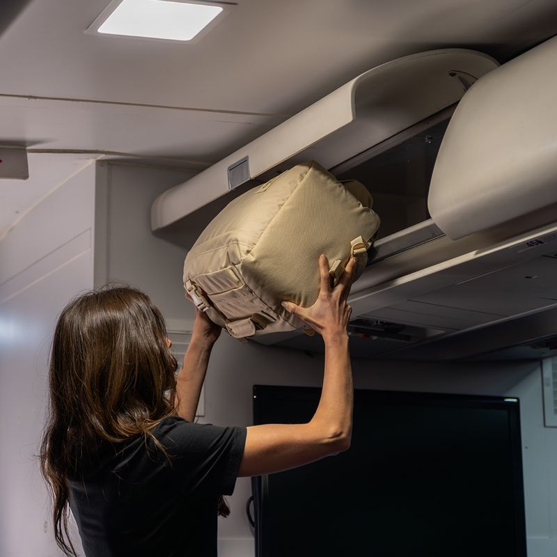 Plecak turystyczny CabinZero Classic Tech 28 l shell white 19