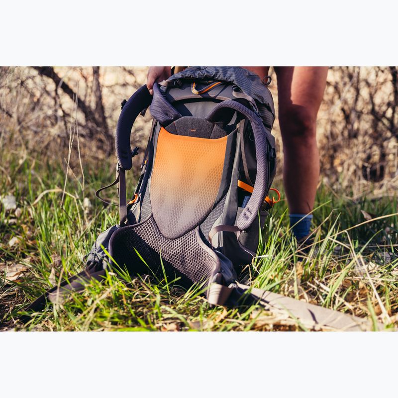 Plecak trekkingowy damski Gregory Maven 38 l RC grey melon 3