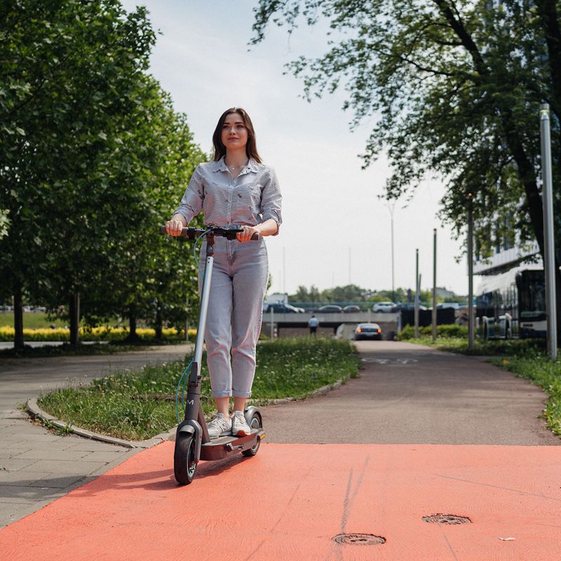 Hulajnoga elektryczna Motus Scooty 10 2022 18