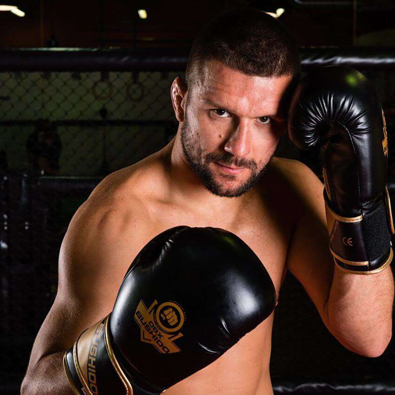 Rękawice bokserskie DBX BUSHIDO B-2v10 czarno-złote 11