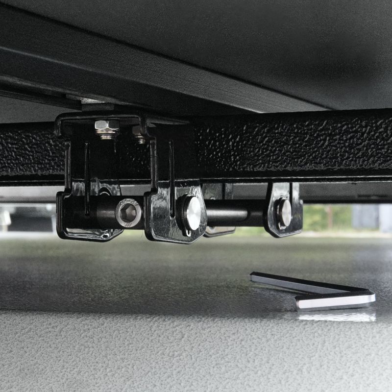 Uchwyt montażowy OFFLANDER Anti-Theft Roof Tent Brackets 4 pack black 11