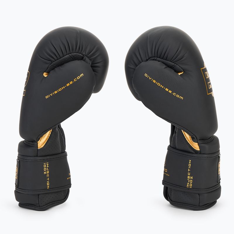 Rękawice bokserskie DIVISION B-2 Pro Carbon black/gold 4