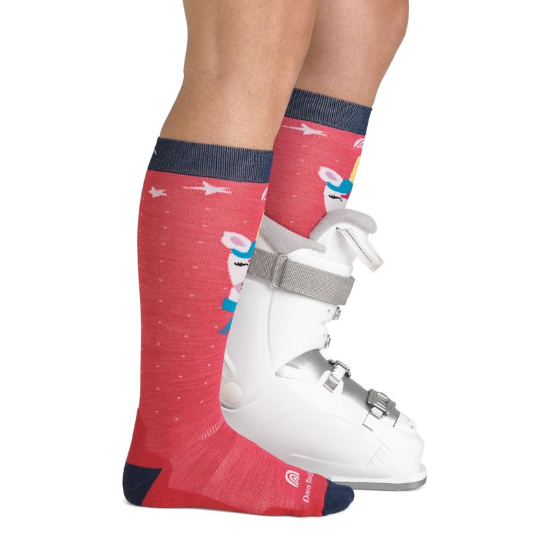 Skarpety narciarskie dziecięce Darn Tough Magic Mountain OTC Midweight with Cushion w/ Padded Shin raspberry 4