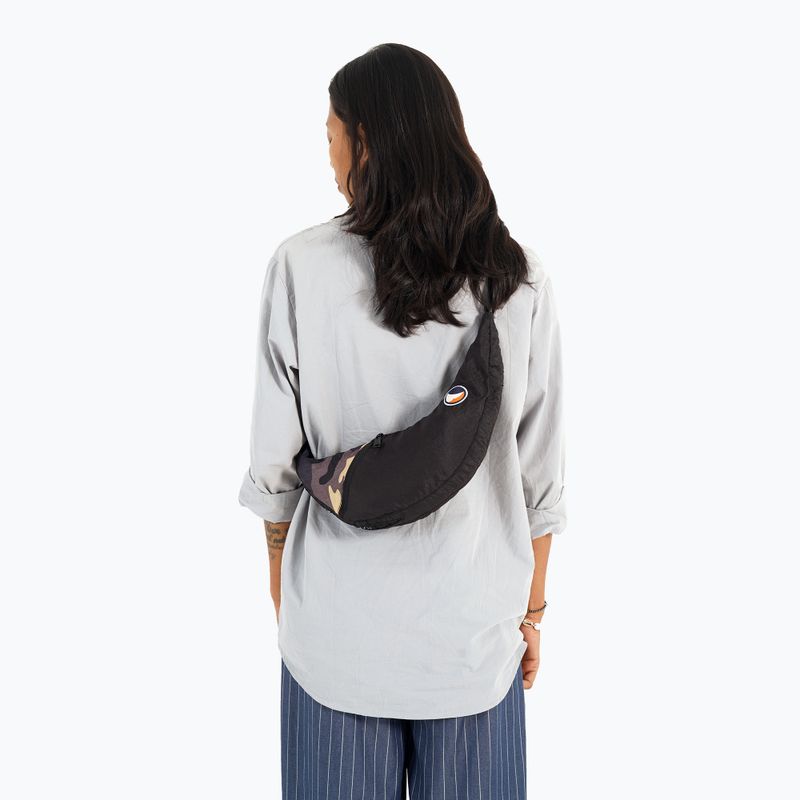 Saszetka na ramię Ticket To The Moon Upcycled Sling black/camo 4