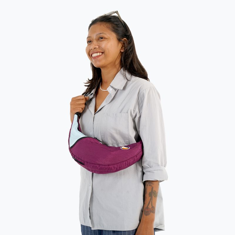 Saszetka na ramię Ticket To The Moon Upcycled Sling bag plum/cloud 5