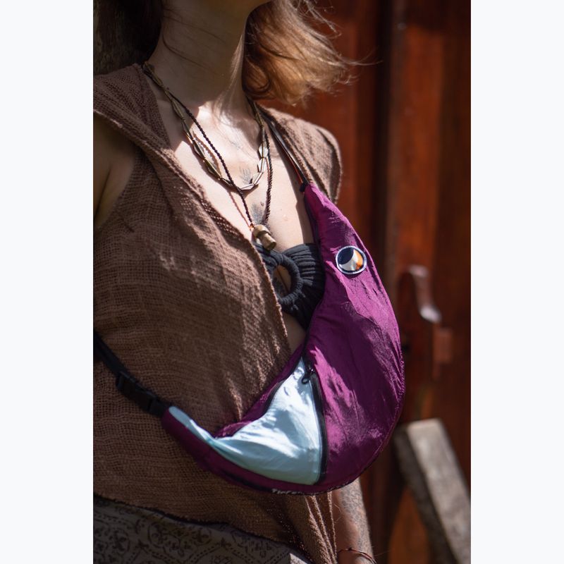 Saszetka na ramię Ticket To The Moon Upcycled Sling bag plum/cloud 7