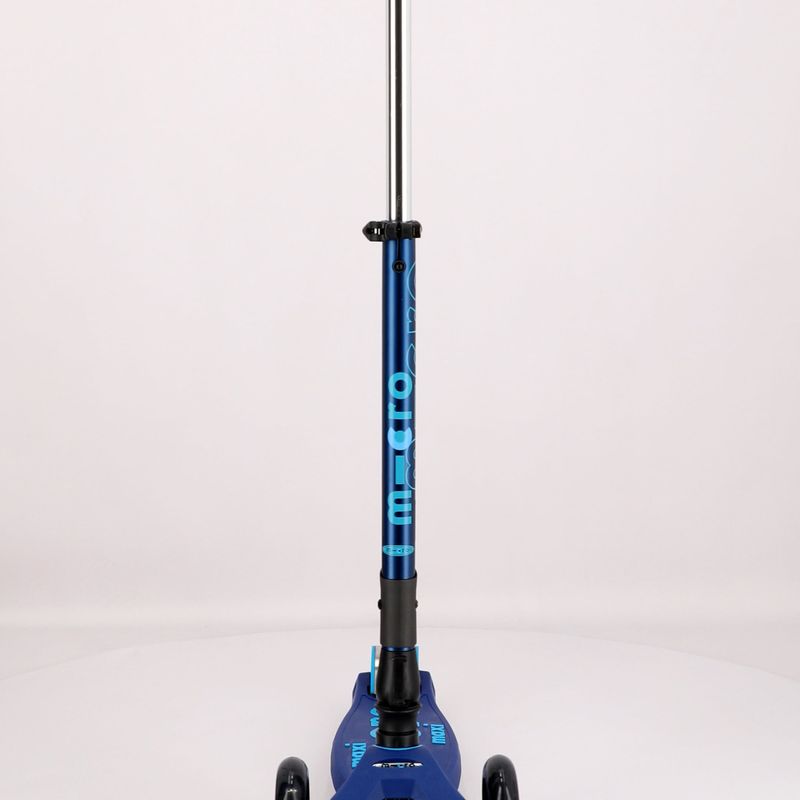 Hulajnoga trójkołowa dziecięca Micro Maxi Deluxe Foldable LED navy 9