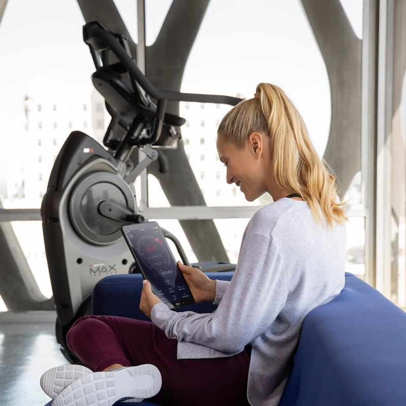 Orbitrek Bowflex Max M8I 11