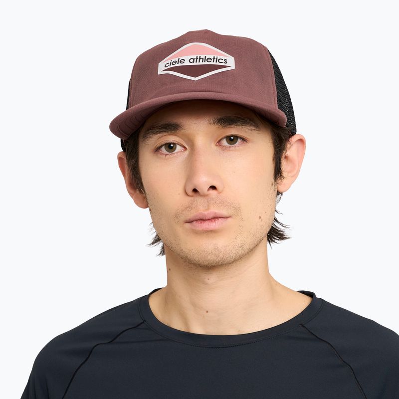 Czapka z daszkiem Ciele Athletics TRLCap SC Field UpDown dark wine red 4