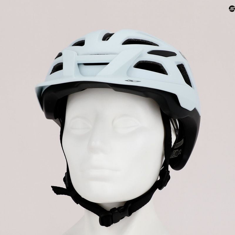 Kask rowerowy Giro Radix matte chalk 9