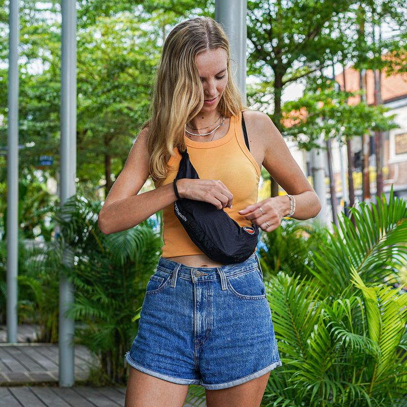 Saszetka na ramię Ticket To The Moon Upcycled Sling black 12