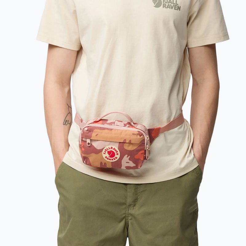 Saszetka nerka Fjällräven Kanken Graphics Hip Pack chalk rose/hidden animals 5