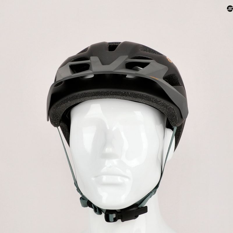 Kask rowerowy Giro Fixture matte warm black 9