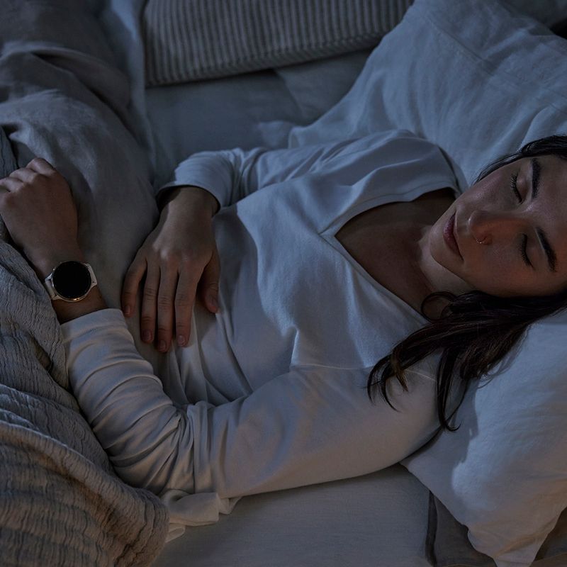 Zegarek Garmin Venu 3S soft gold/ivory 10