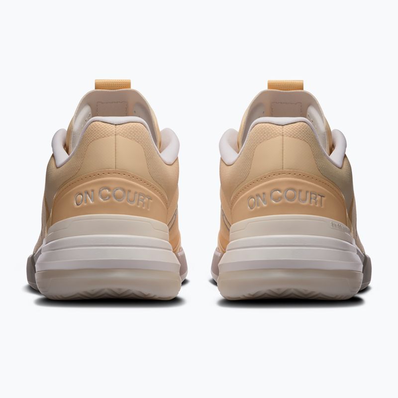 Buty do tenisa damskie On Running The Roger Advantage Pro W blonde/gardenia 4