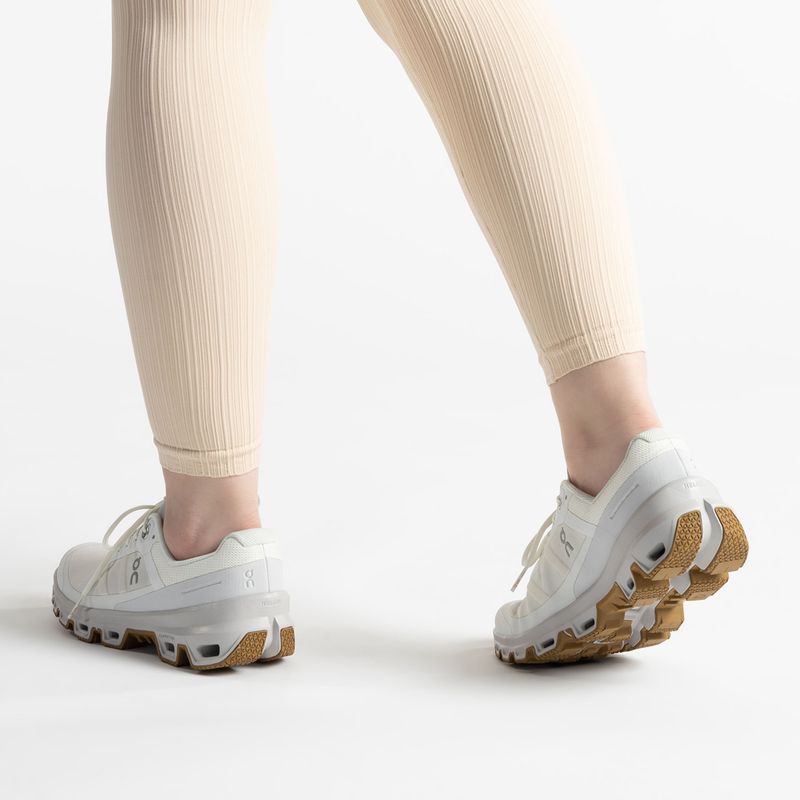 Buty do biegania damskie On Running Cloudventure ice/glacier 3