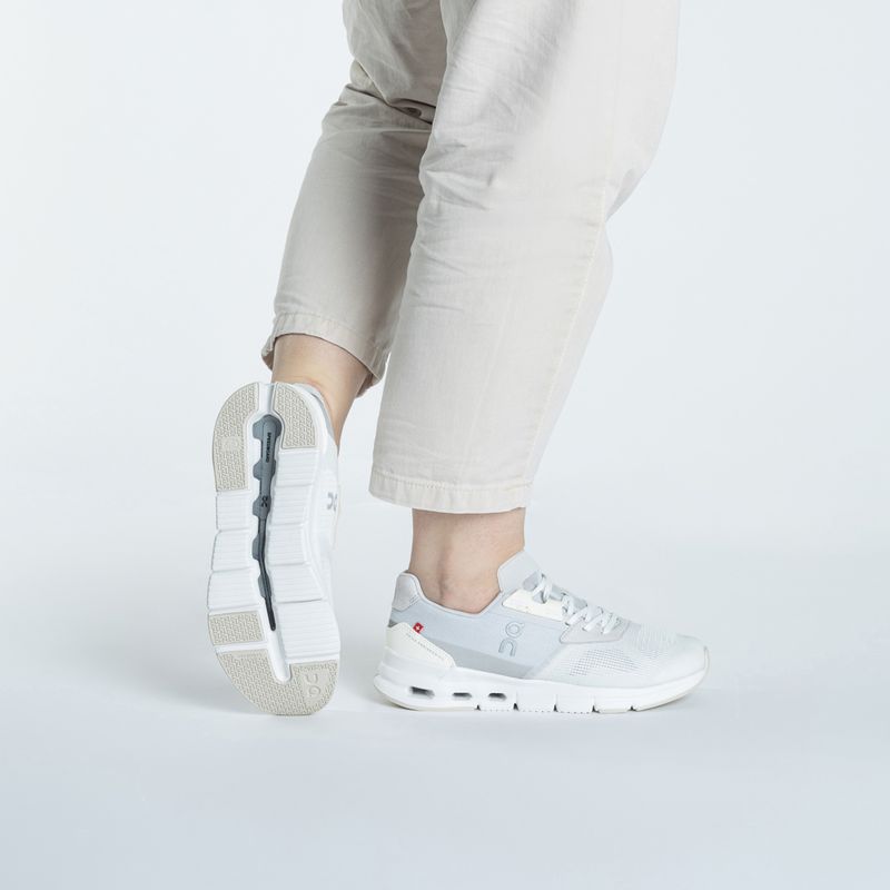 Buty damskie On Running Cloudrift undyed-white/frost 2
