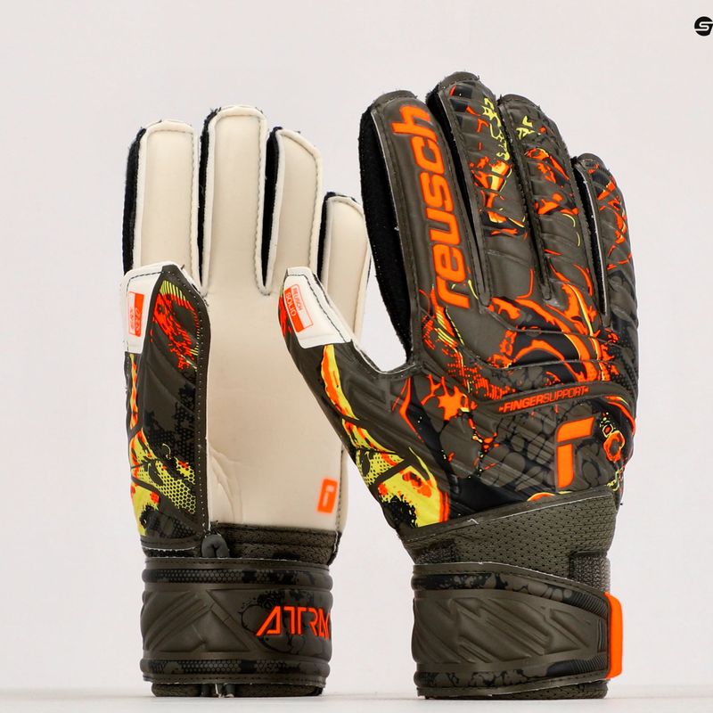 Rękawice bramkarskie dziecięce Reusch Attrakt Solid Finger Support desert green/shocking orange 9