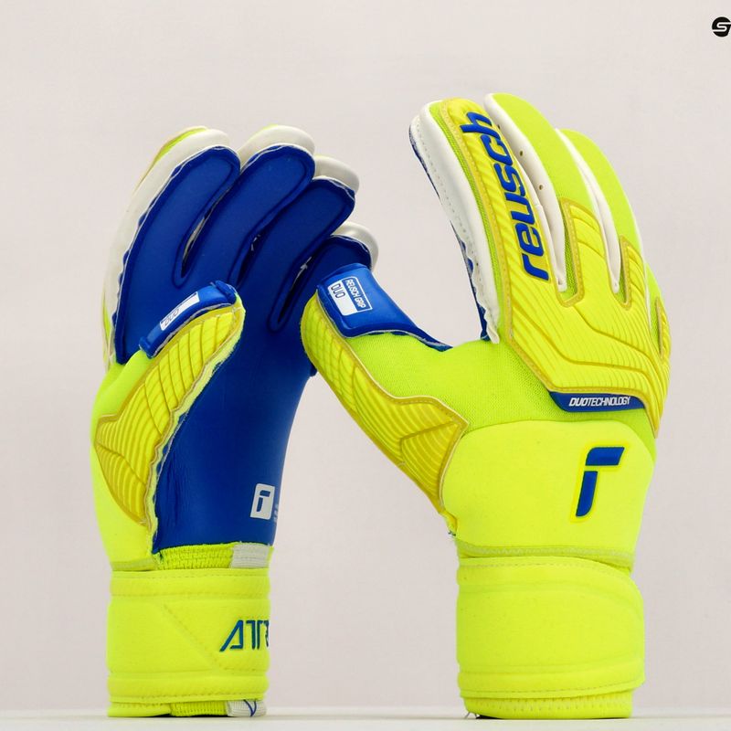 Rękawice bramkarskie Reusch Attrakt Duo Ortho-Tec safety yellow/deep blue 9