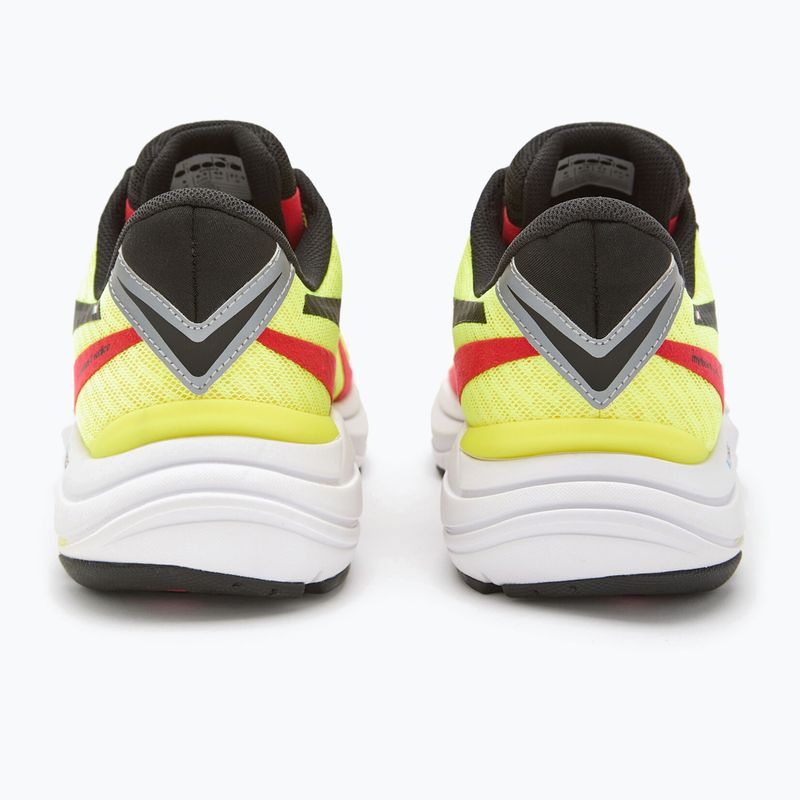 Buty do biegania męskie Diadora Mythos Blushield 8 Vortice żółte DD-101.179087-D0273 13
