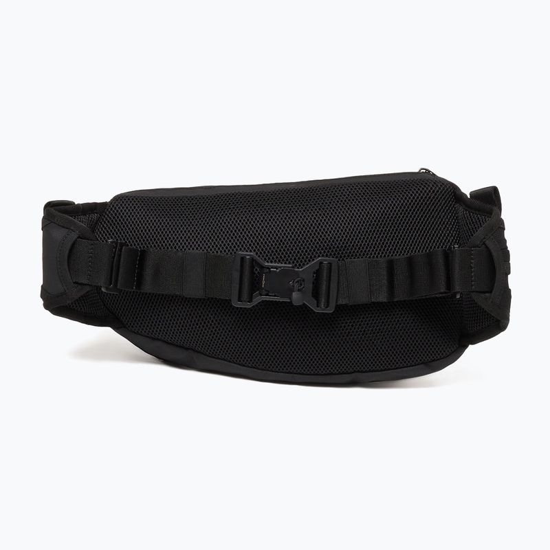 Saszetka nerka Oakley Latitude Flex 6,5 l blackout 2