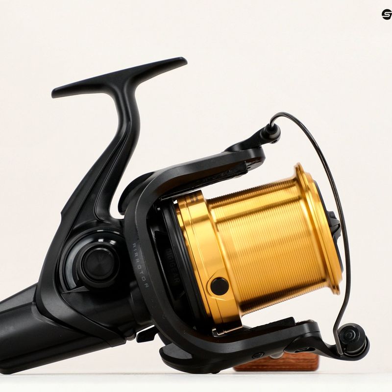 Kołowrotek karpiowy Daiwa Emblem 20 - 45 SCW QD OT czarny/złoty 6